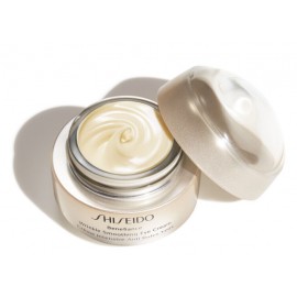 Shiseido Benefiance Wrinkle Smoothing kortsukesi siluv silmaümbruskreem