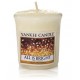 Yankee Candle All Is Bright ароматическая свеча